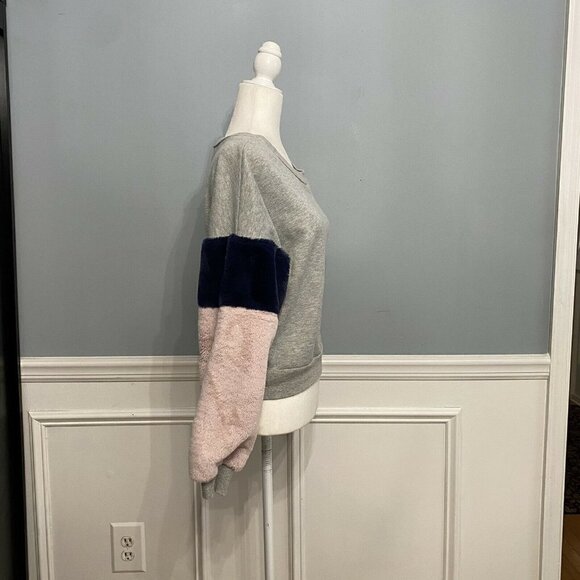 JJ's Fairyland Sweatshirt Fleece Sleeve Gray Crewneck Size Small Women's - Picture 4 of 7